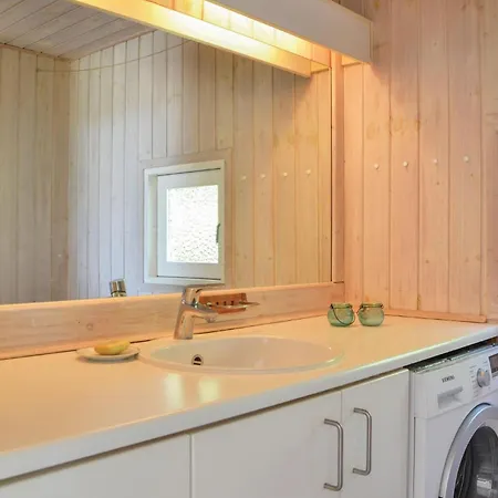 Three-Bedroom Holiday Home In Hornbak * Хорнбек